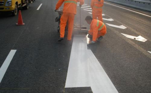 巴楚丙烯酸标线涂料